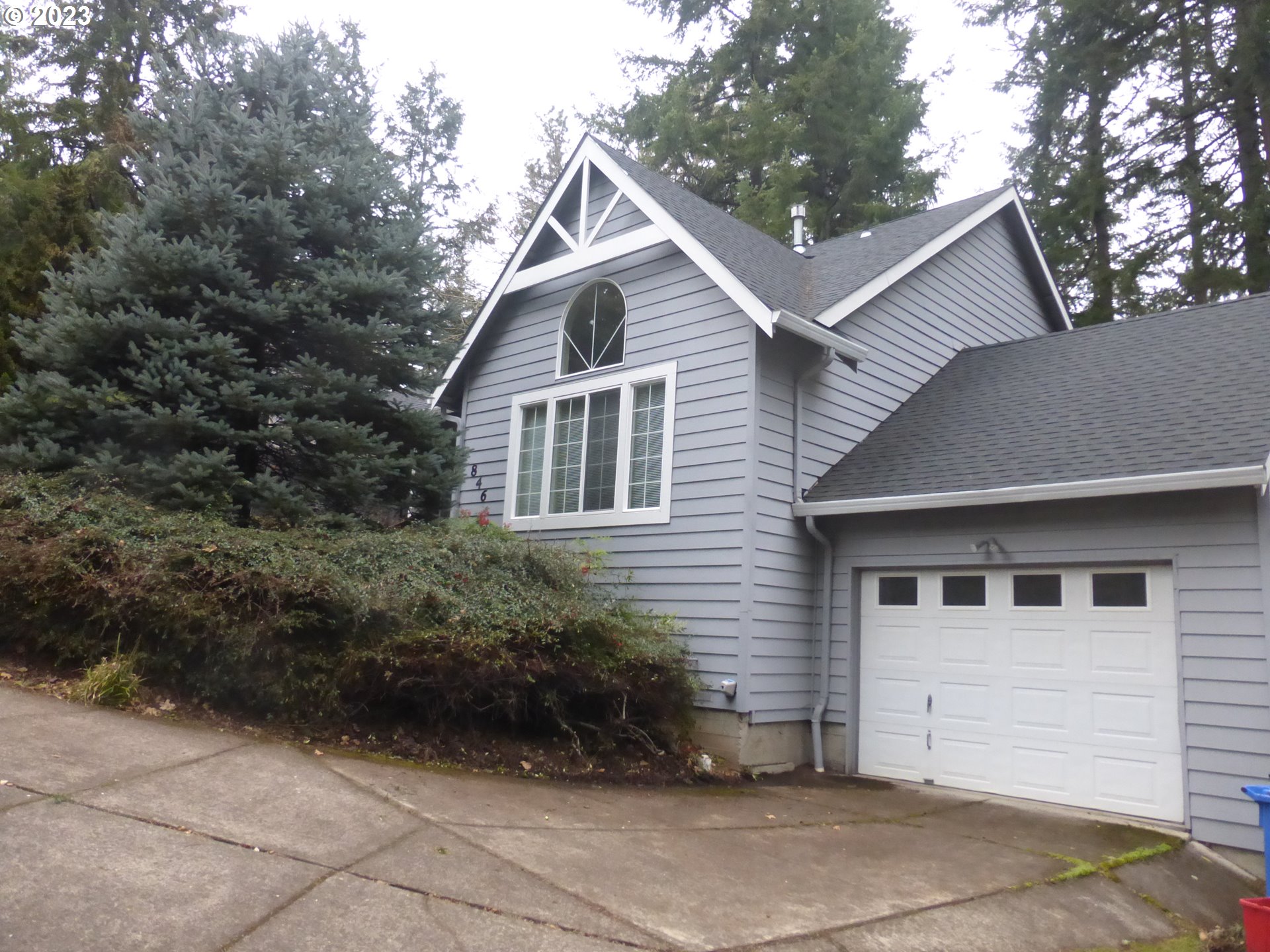 846 Brookside Drive Eugene, OR 97405 - Photo 1 of 28