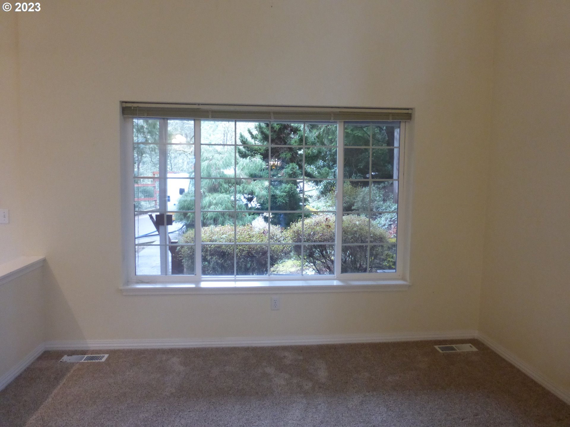 846 Brookside Drive Eugene, OR 97405 - Photo 6 of 28
