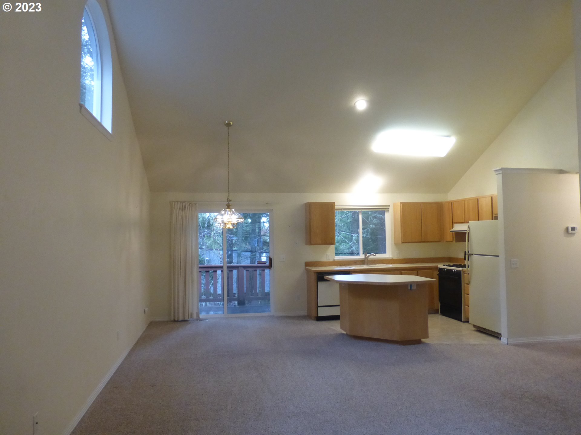 846 Brookside Drive Eugene, OR 97405 - Photo 8 of 28 Dining Area