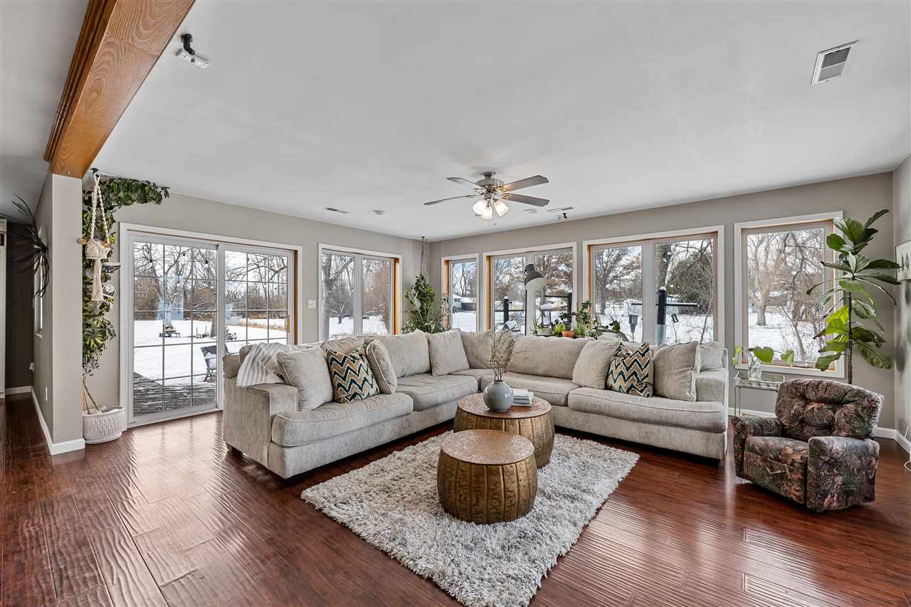 695 South Troy Road Robins, IA 52328 - Photo 10 of 45 Gallery Image 10