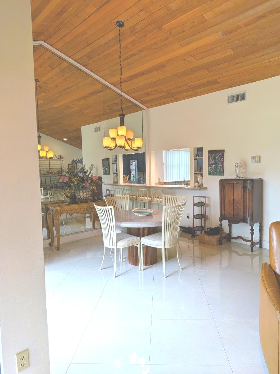 20852 Vía Madeira Boca Raton, FL 33433 - Photo 10 of 24 8781