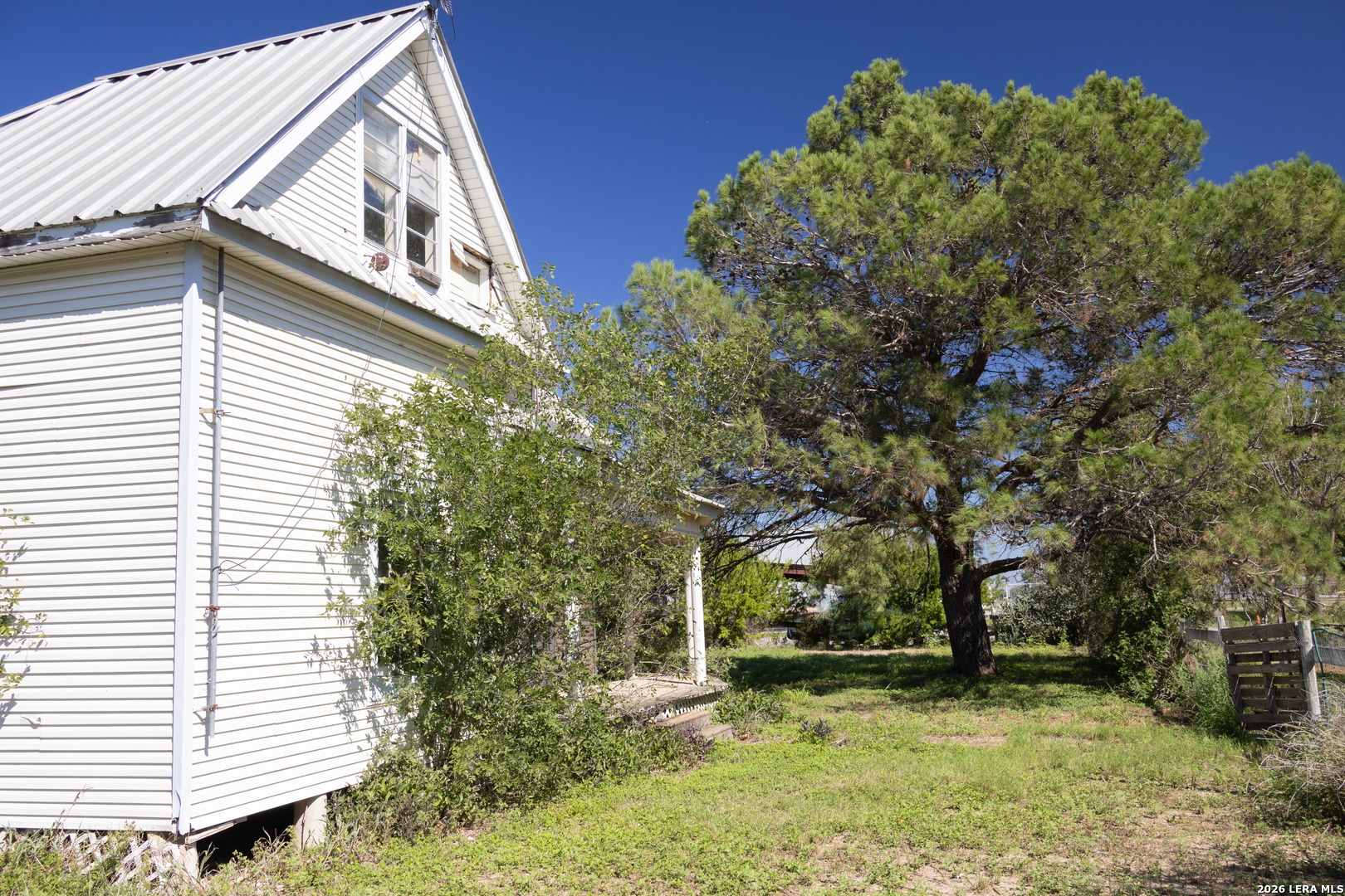 134 Kessler Lane Knippa, TX 78870 - Photo 4 of 32