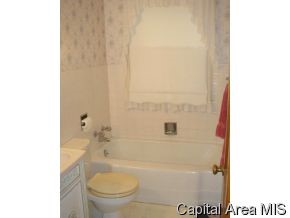 900 North Bond Street Springfield, IL 62702 - Photo 8 of 10