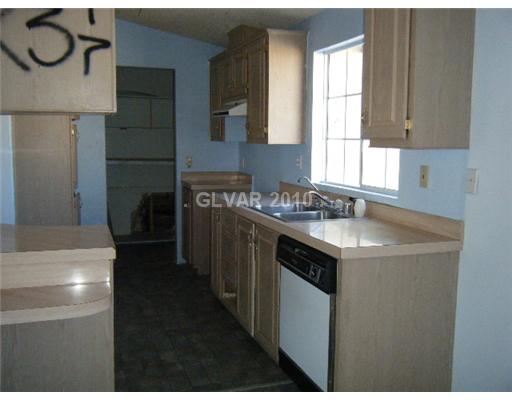 3350 Maple Road Pahrump, NV 89048 - Photo 4 of 12 Kitchen.