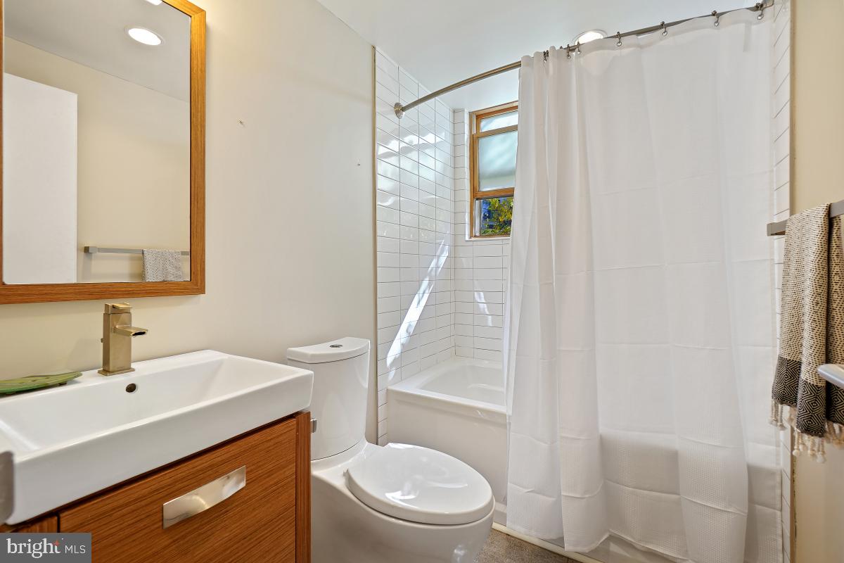 3025 Ontario Road Northwest, Unit 306 Washington, DC 20009 - Photo 22 of 29