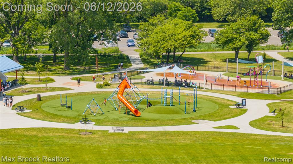 1918 Massoit Road Royal Oak, MI 48073 - Photo 32 of 36