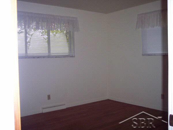 905 North Center Road Saginaw, MI 48638 - Photo 2 of 7 20034986-1.JPG
