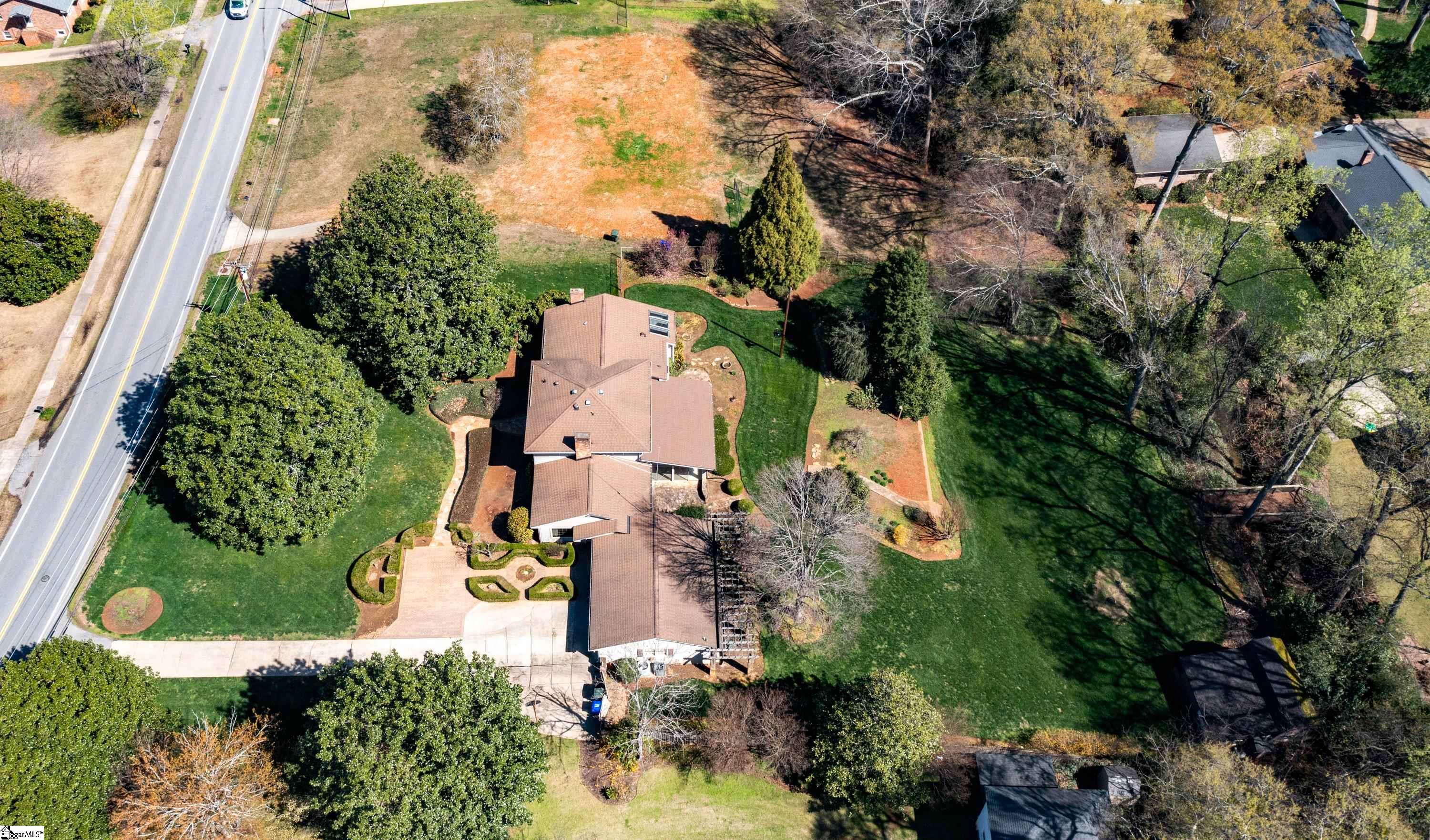 731 Parkins Mill Road Greenville, SC 29607 - Photo 12 of 25