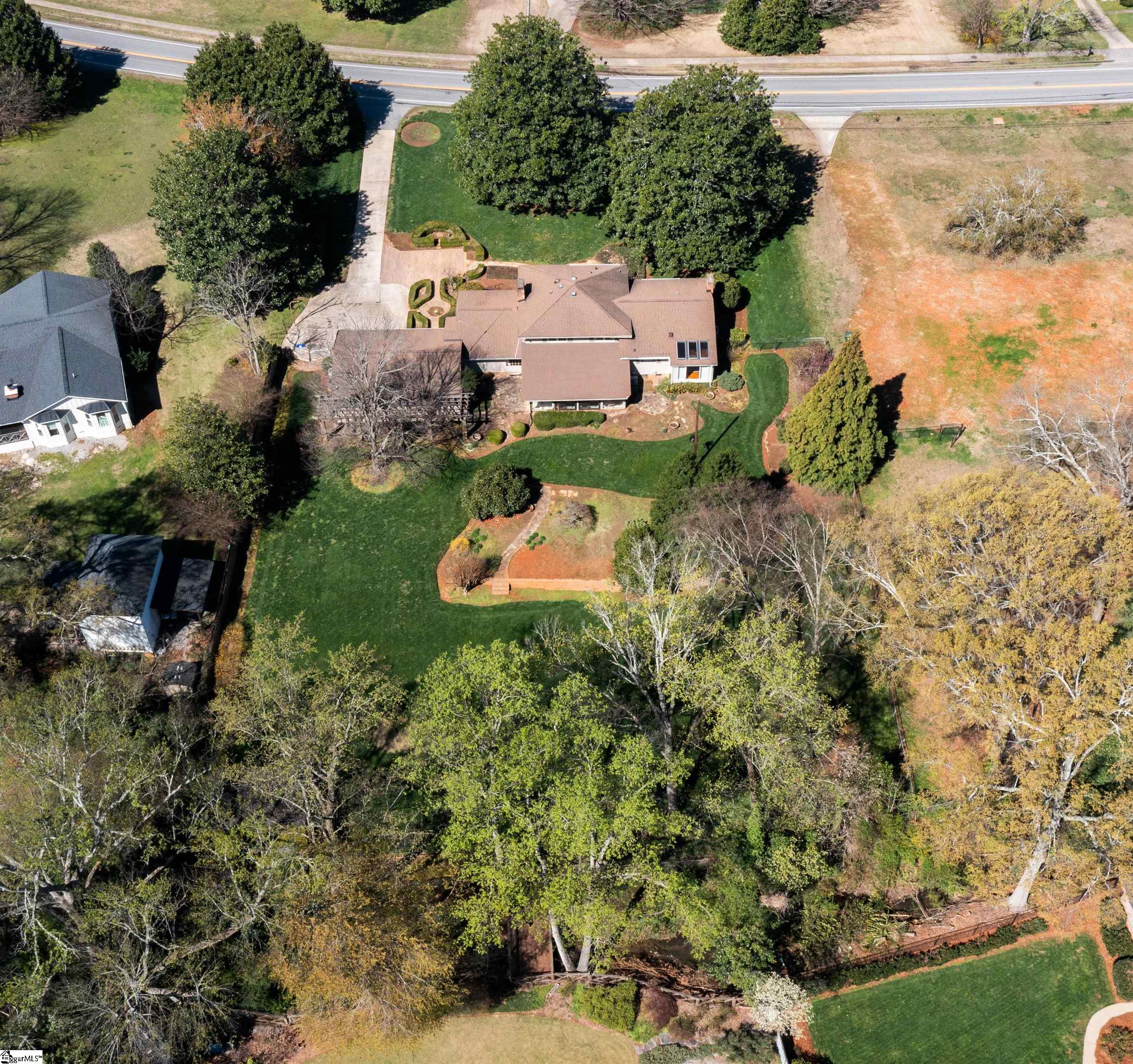 731 Parkins Mill Road Greenville, SC 29607 - Photo 5 of 25