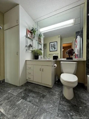 $2,850 | 4 Martine Avenue, Unit 1402, White Plains, NY 10606