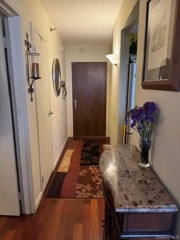 $2,850 | 4 Martine Avenue, Unit 1402, White Plains, NY 10606