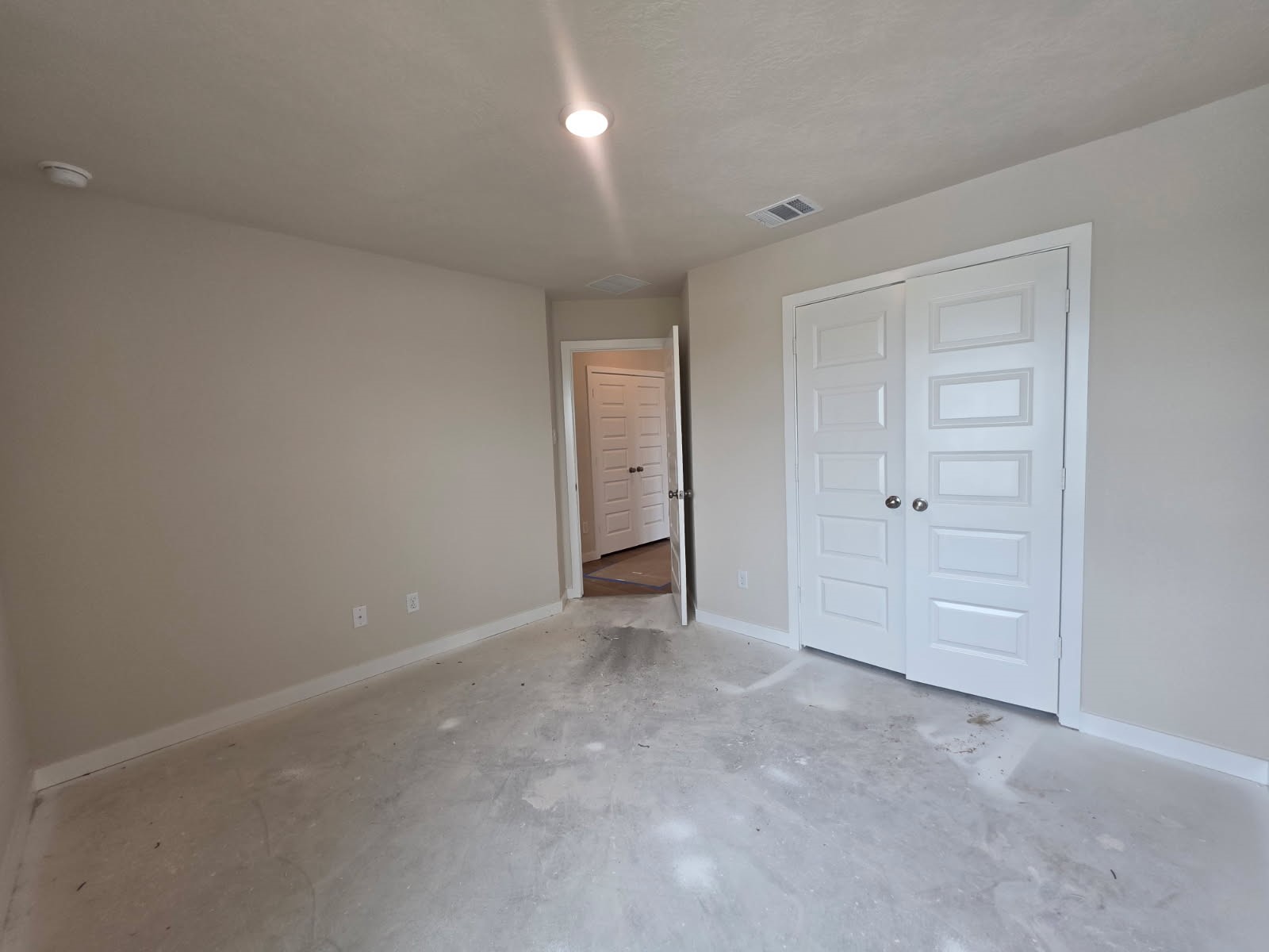 1498 Lk Rdg Drive Brenham, TX 77833 - Photo 10 of 14 a view of an empty room