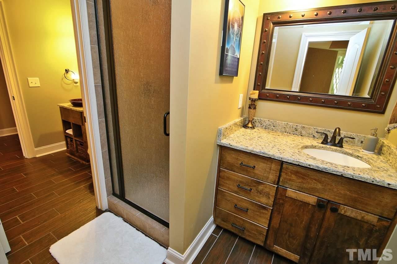 4205 Oakthorne Way Raleigh, NC 27613 - Photo 21 of 25 Gallery Image 21