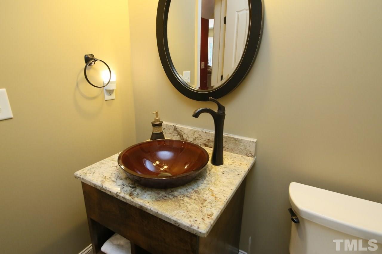 4205 Oakthorne Way Raleigh, NC 27613 - Photo 22 of 25 Gallery Image 22