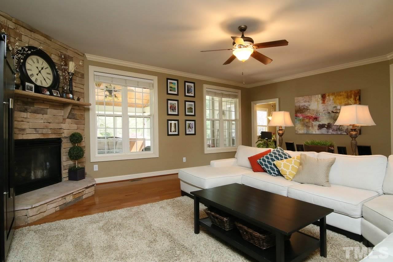 4205 Oakthorne Way Raleigh, NC 27613 - Photo 8 of 25 Gallery Image 8