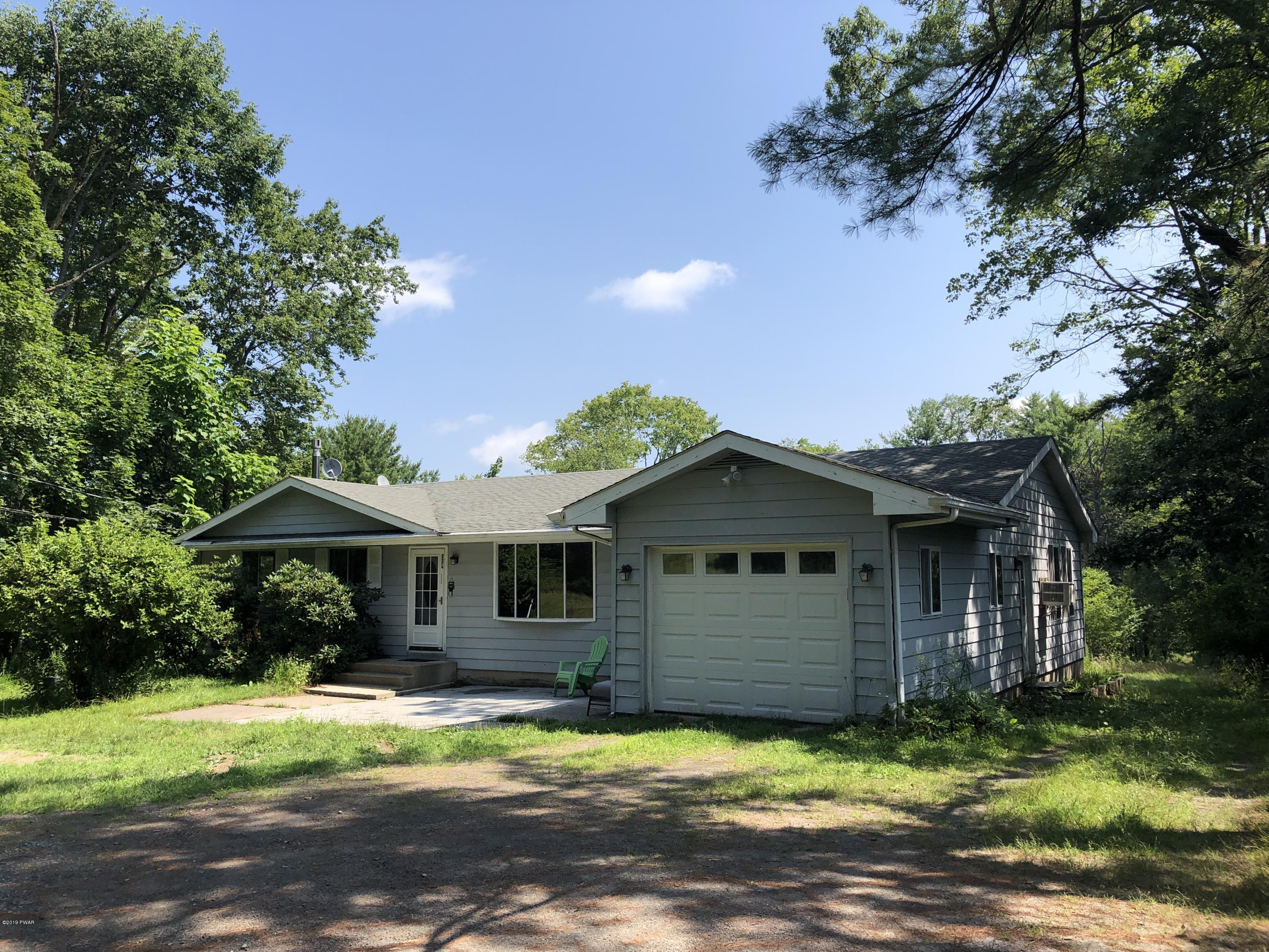 191 Rt 590 Greeley, PA 18425 - Photo 3 of 32