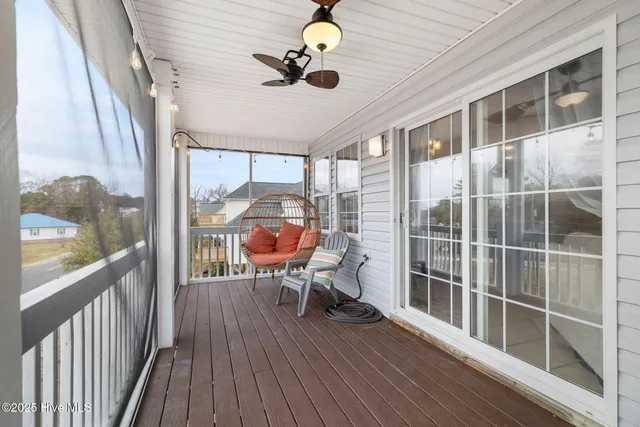 $655,000 | 813 Driftwood Drive, Hampstead, NC 28443