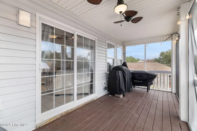 $655,000 | 813 Driftwood Drive, Hampstead, NC 28443