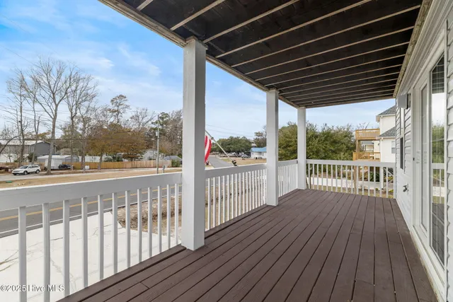 $655,000 | 813 Driftwood Drive, Hampstead, NC 28443