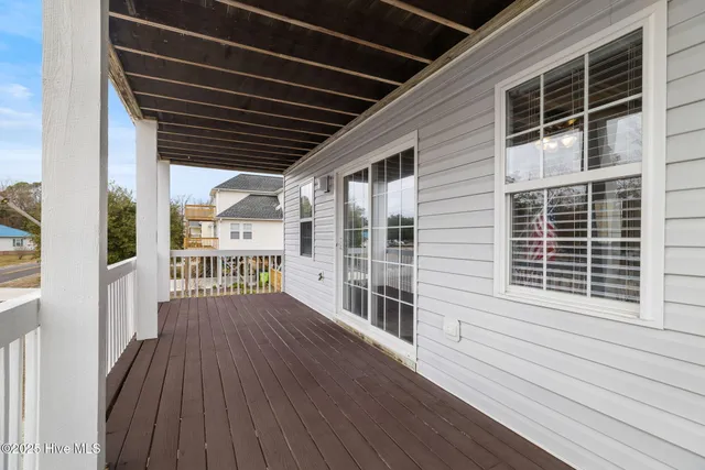 $655,000 | 813 Driftwood Drive, Hampstead, NC 28443