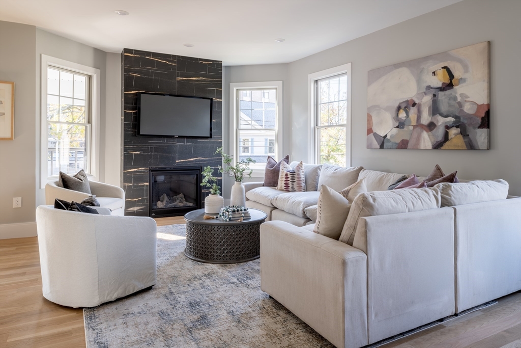 14 Maple Street, Unit 14 Watertown, MA 02472 - Photo 3 of 23