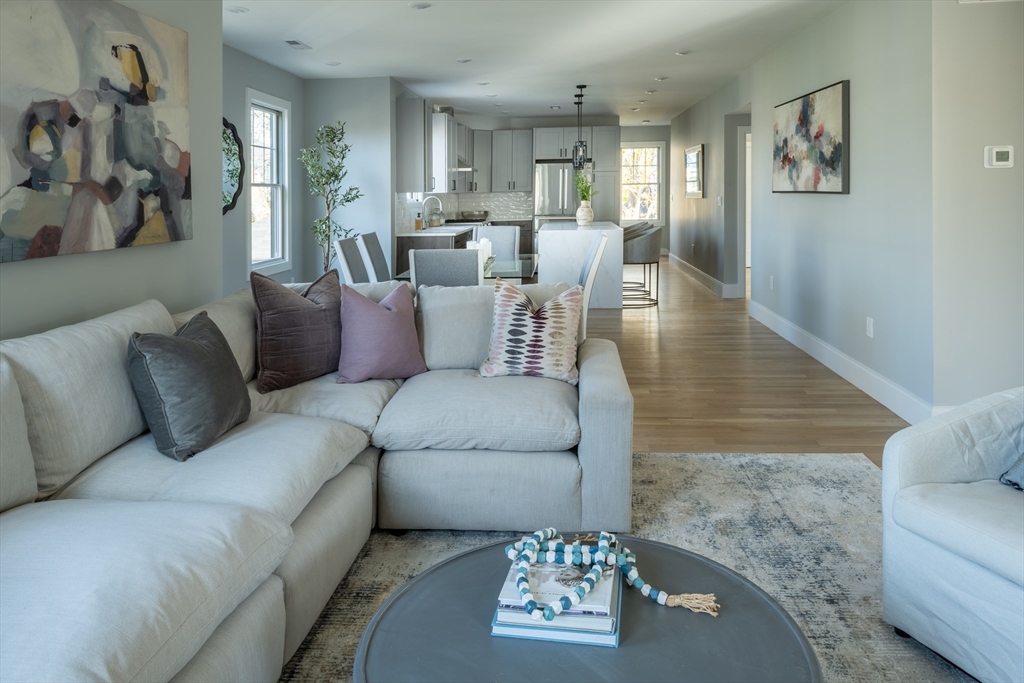 14 Maple Street, Unit 14 Watertown, MA 02472 - Photo 4 of 23