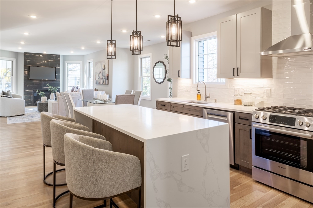 14 Maple Street, Unit 14 Watertown, MA 02472 - Photo 6 of 23