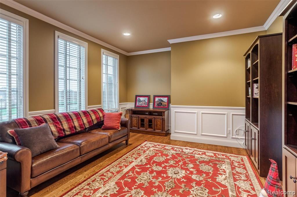 701 Wellington Circle Rochester Hills, MI 48309 - Photo 18 of 54
