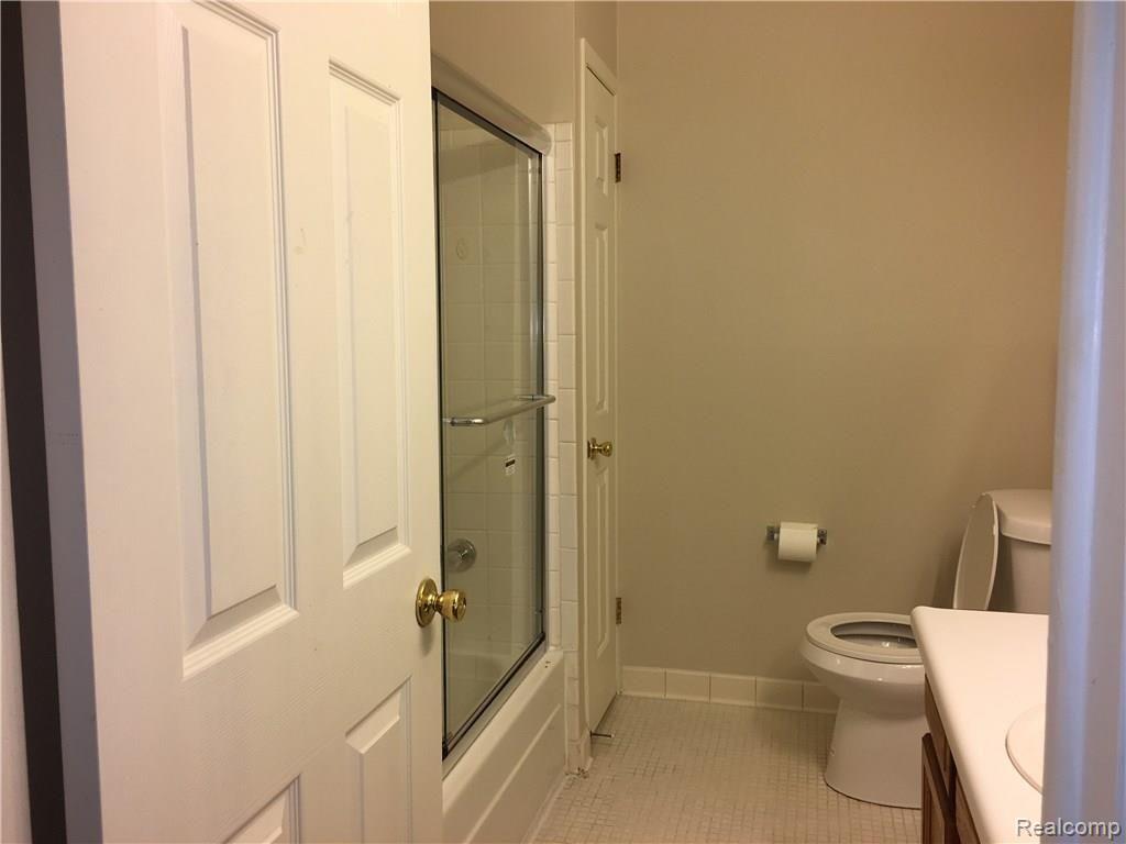 32272 West 12 Mile Road, Unit 29 Farmington, MI 48334 - Photo 10 of 13