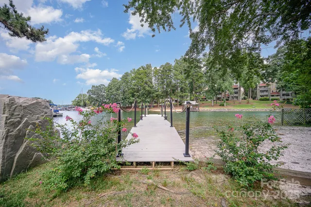 $1,850,000 | 20105 Chapel Point Lane, Cornelius, NC 28031