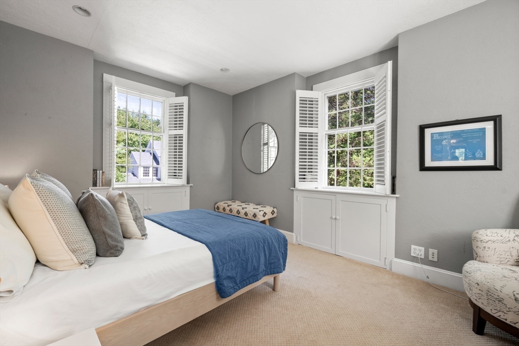 10 Cartwright Road Wellesley, MA 02482 - Photo 24 of 42