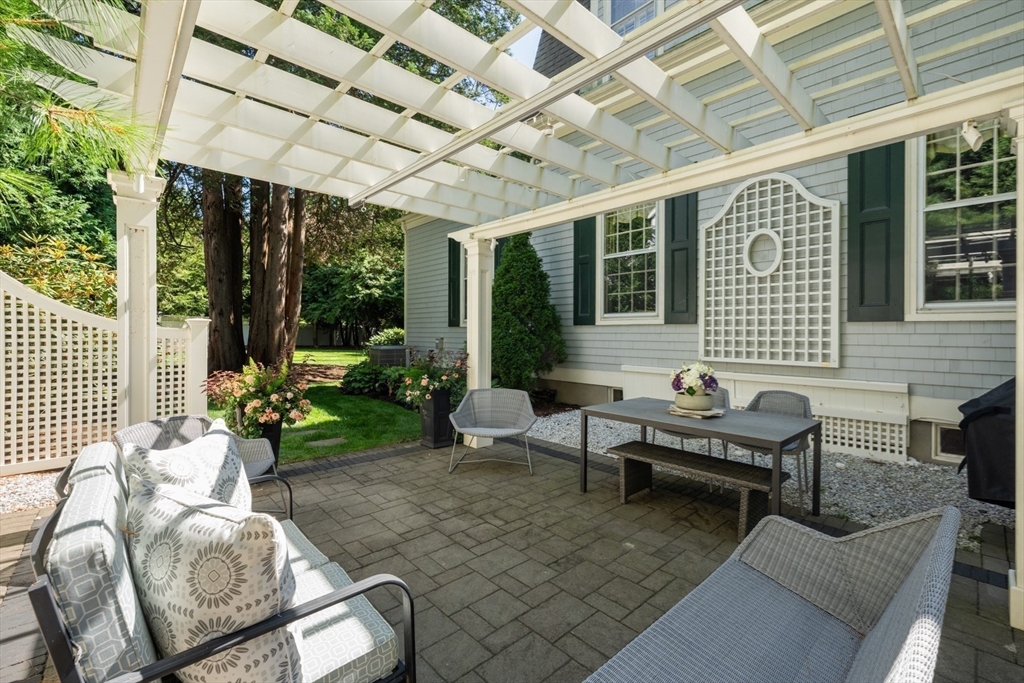 10 Cartwright Road Wellesley, MA 02482 - Photo 38 of 42