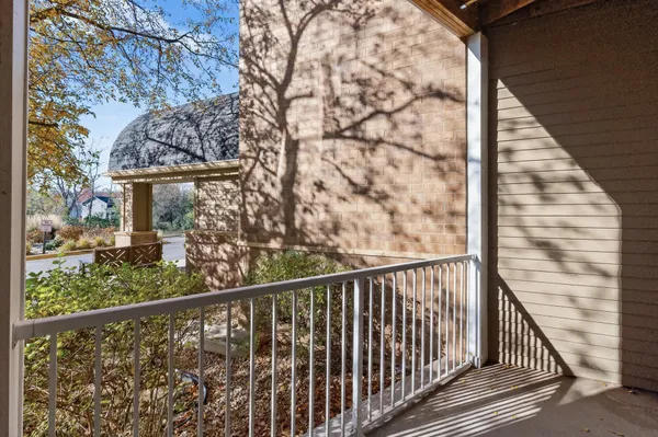 $199,900 | 3800 85th Avenue North, Unit 120, Brooklyn Park, MN 55443
