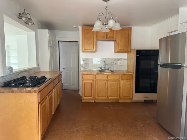 $365,000 | 13 Elm Street, Middletown, NY 10940