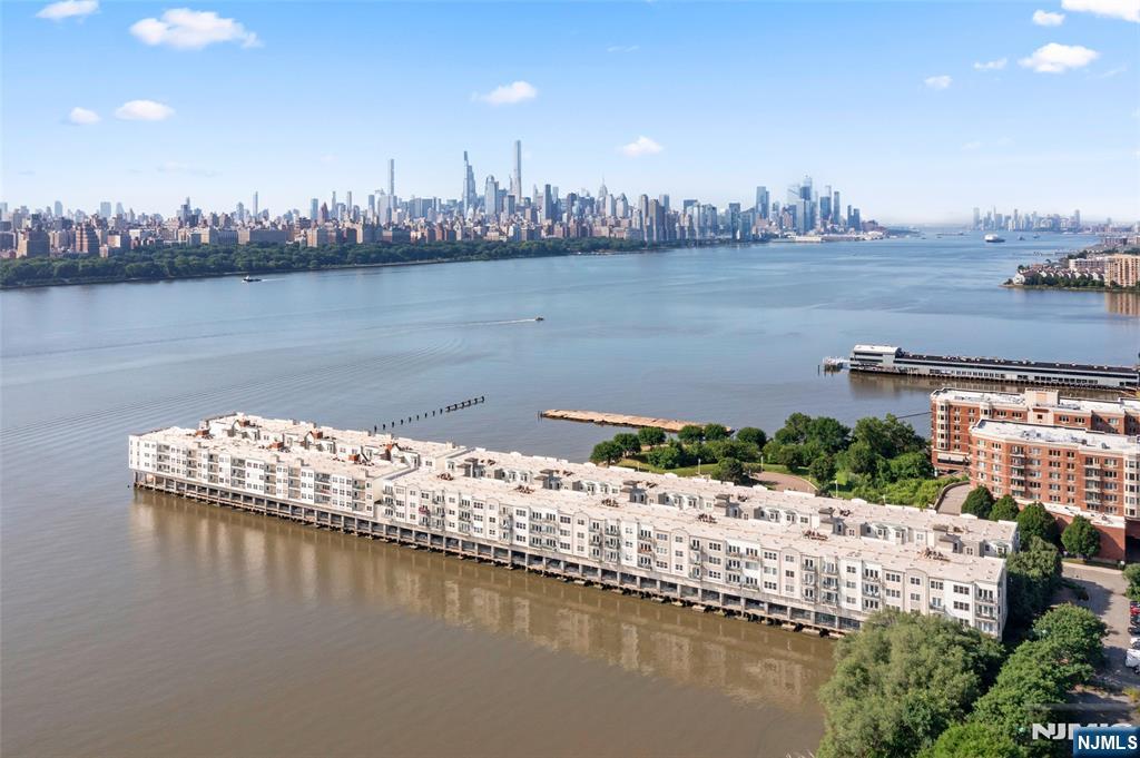 155 The Promenade Edgewater, NJ 07020 - Photo 25 of 26