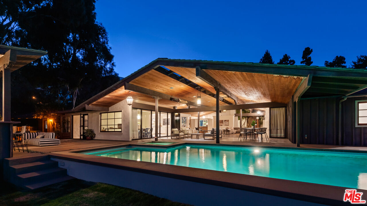 1805 Westridge Road Los Angeles, CA 90049 - Photo 2 of 24