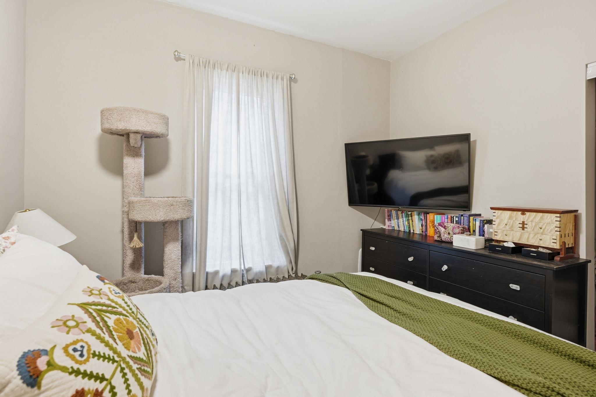 2027 East Washington Avenue Madison, WI 53704 - Photo 11 of 52