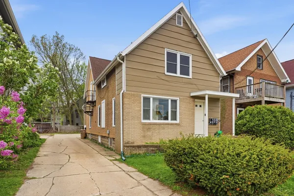 $676,000 | 2027 East Washington Avenue, Madison, WI 53704