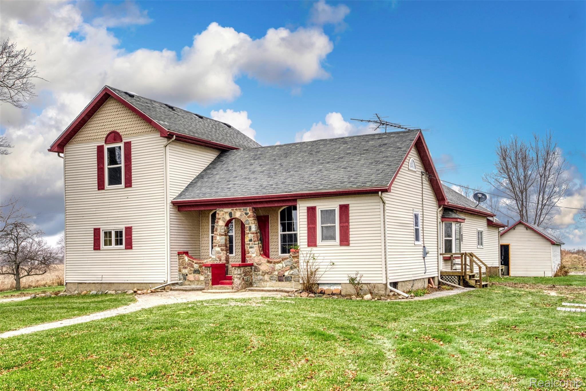 9800 West Sargent Road Fowlerville, MI 48836 - Photo 38 of 46 DSC06858_4.jpg