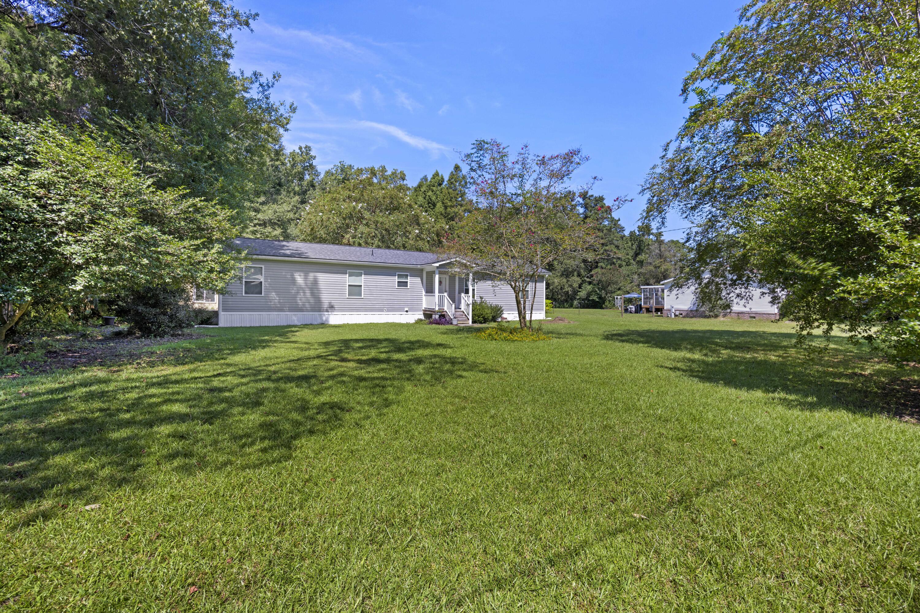 139 Reed Street Summerville, SC 29483 - Photo 1 of 32 243A2567