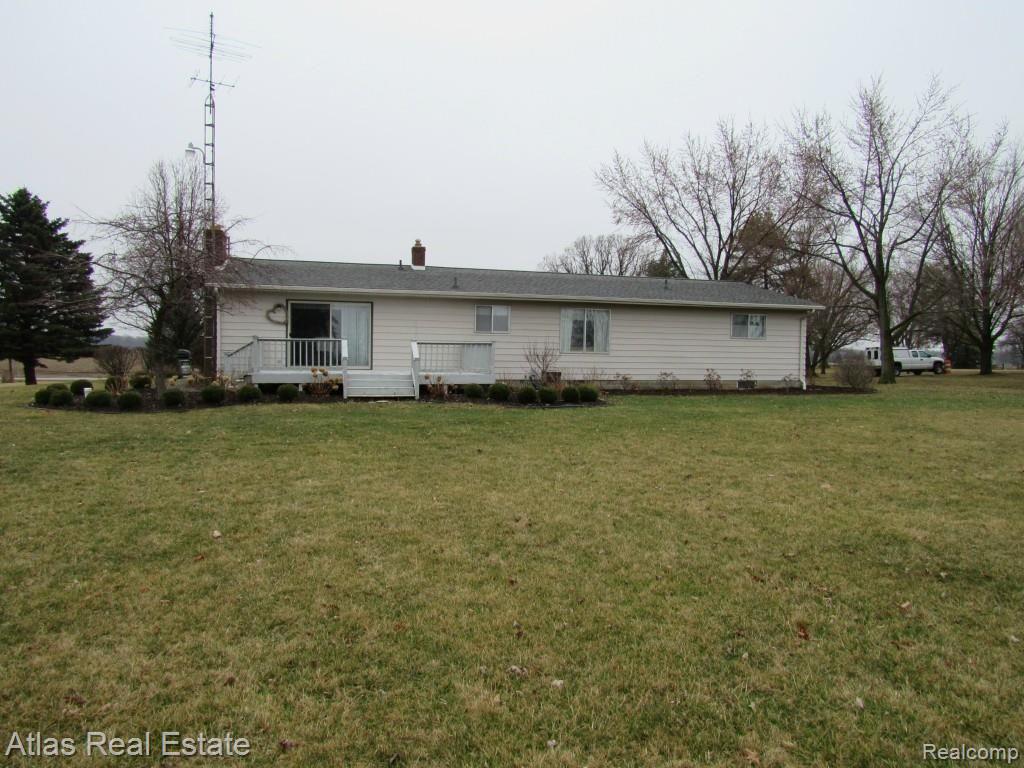 9119 Green Road Goodrich, MI 48438 - Photo 3 of 18 IMG_0454.jpg