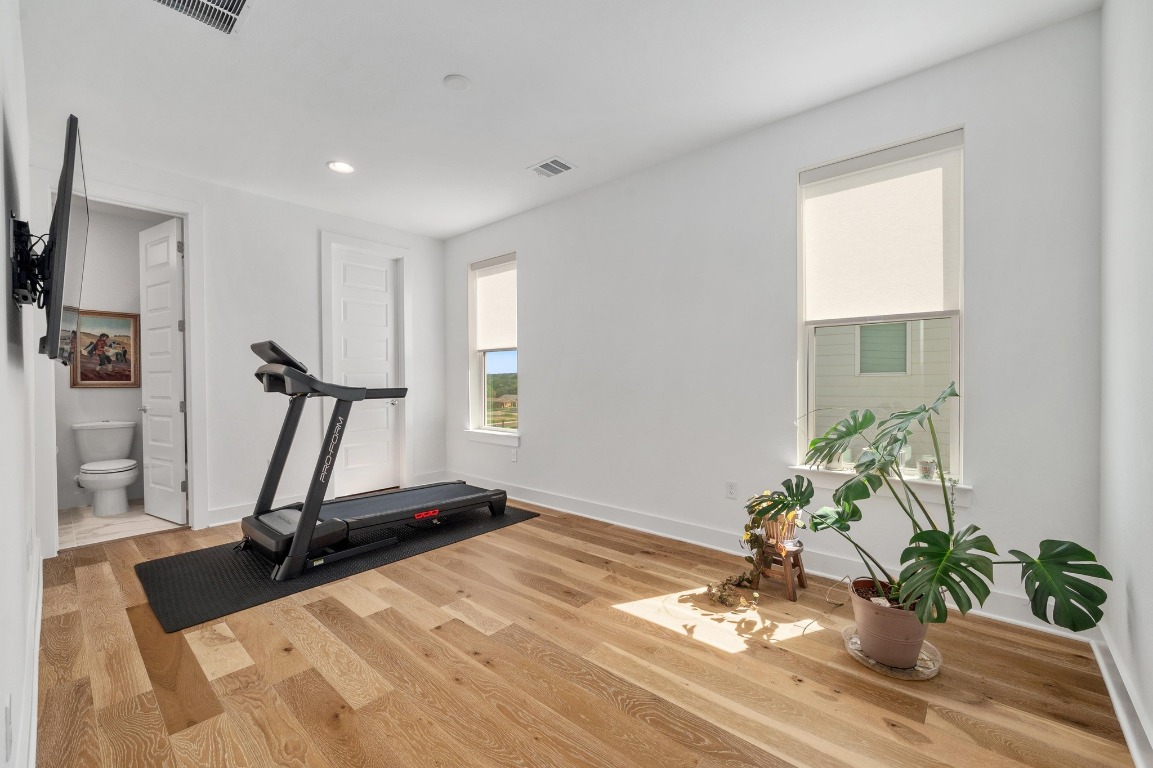 5428 Agatha Circle Austin, TX 78724 - Photo 24 of 40 a view of a room with gym equipment