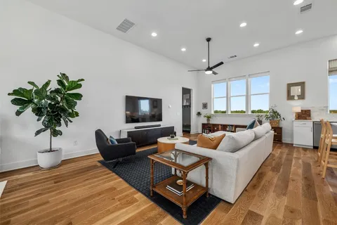 $679,900 | 5428 Agatha Circle, Austin, TX 78724