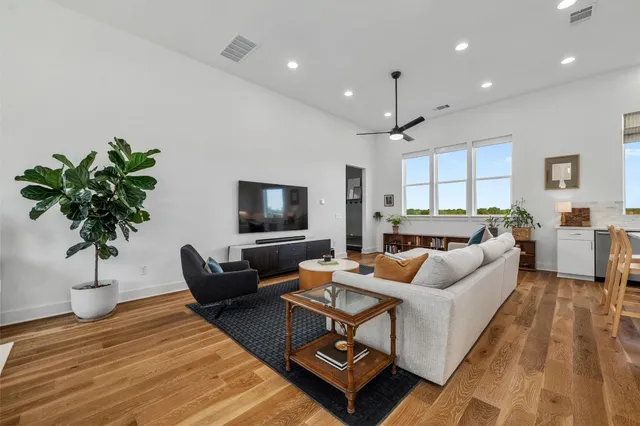 $659,900 | 5428 Agatha Circle, Austin, TX 78724