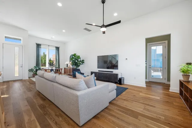 $659,900 | 5428 Agatha Circle, Austin, TX 78724