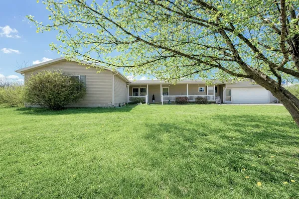 $180,000 | 2041 Mills Cart Road, Salem, IL 62881