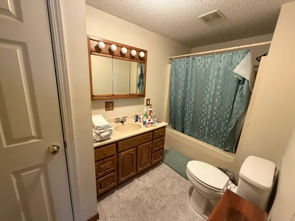 $180,000 | 2041 Mills Cart Road, Salem, IL 62881