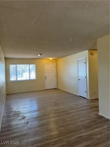 $1,598 | 1917 Allen Avenue, Henderson, NV 89011