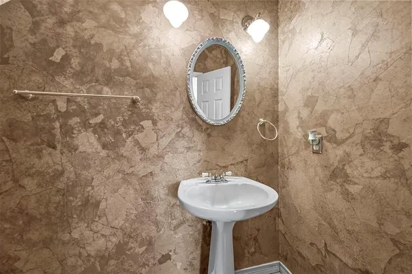 $3,800 | 5110 Heatherdale Drive, Grapevine, TX 76051