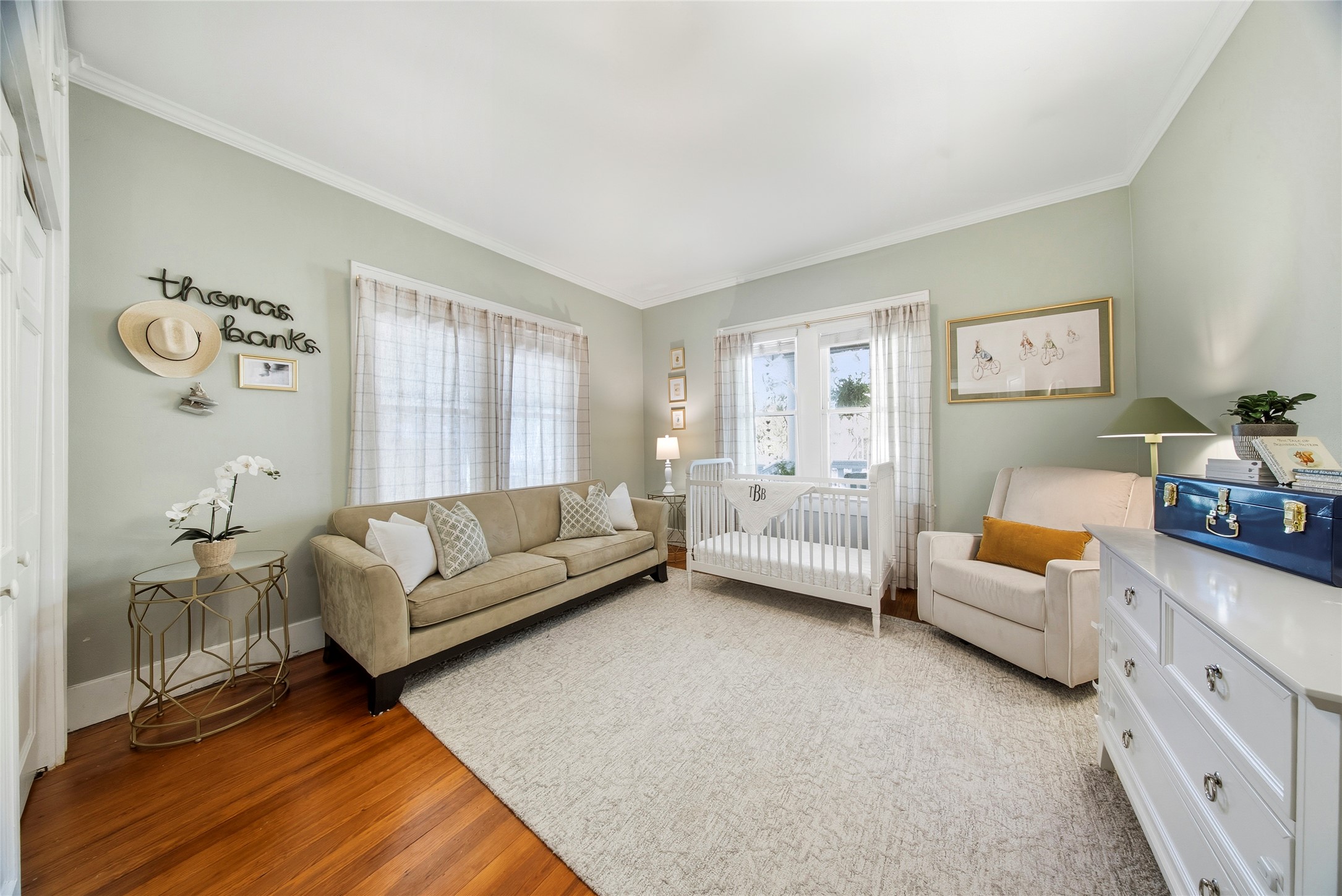 1809 Nickerson Street Austin, TX 78704 - Photo 20 of 31 a living room with furniture and a wooden floor